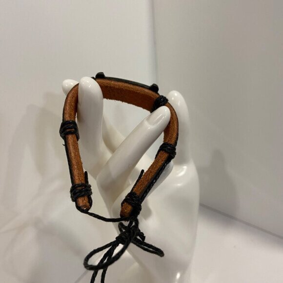 Leather  Metal Adjustable Bracelet With metal handcuffs symbol commitment - Picture 9 of 14